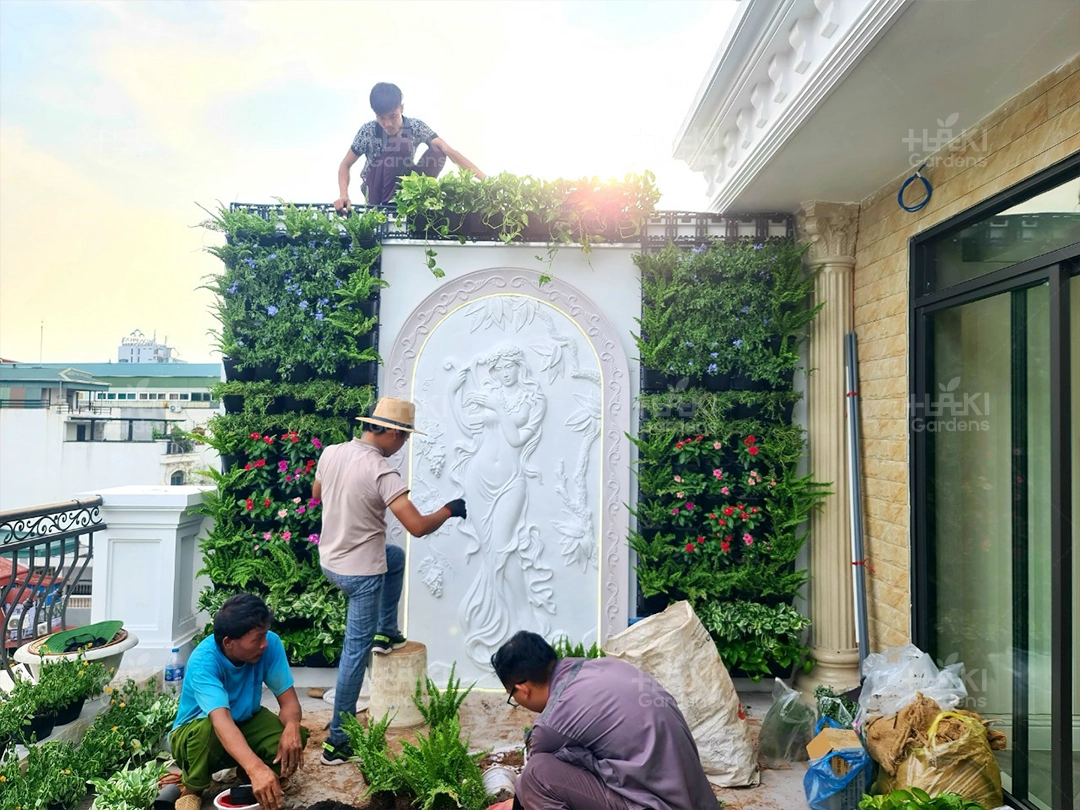 Sân thượng đẹp rực rỡ nhờ bàn tay lao động từ Haki