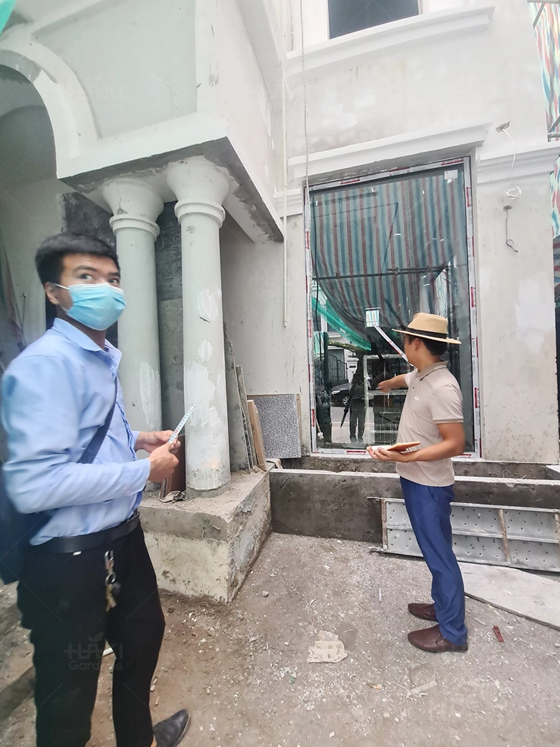 Mặt trước ngôi nhà khi chưa cải tạo