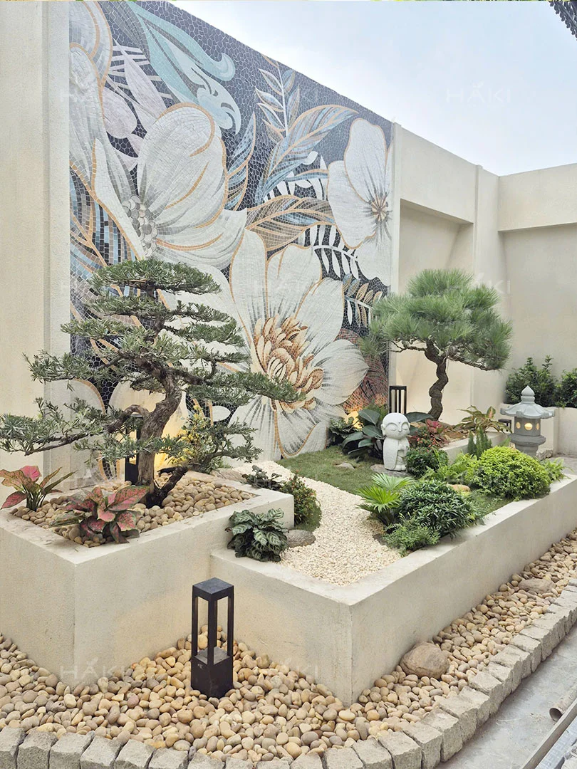 Tùng la hán trồng sân vườn